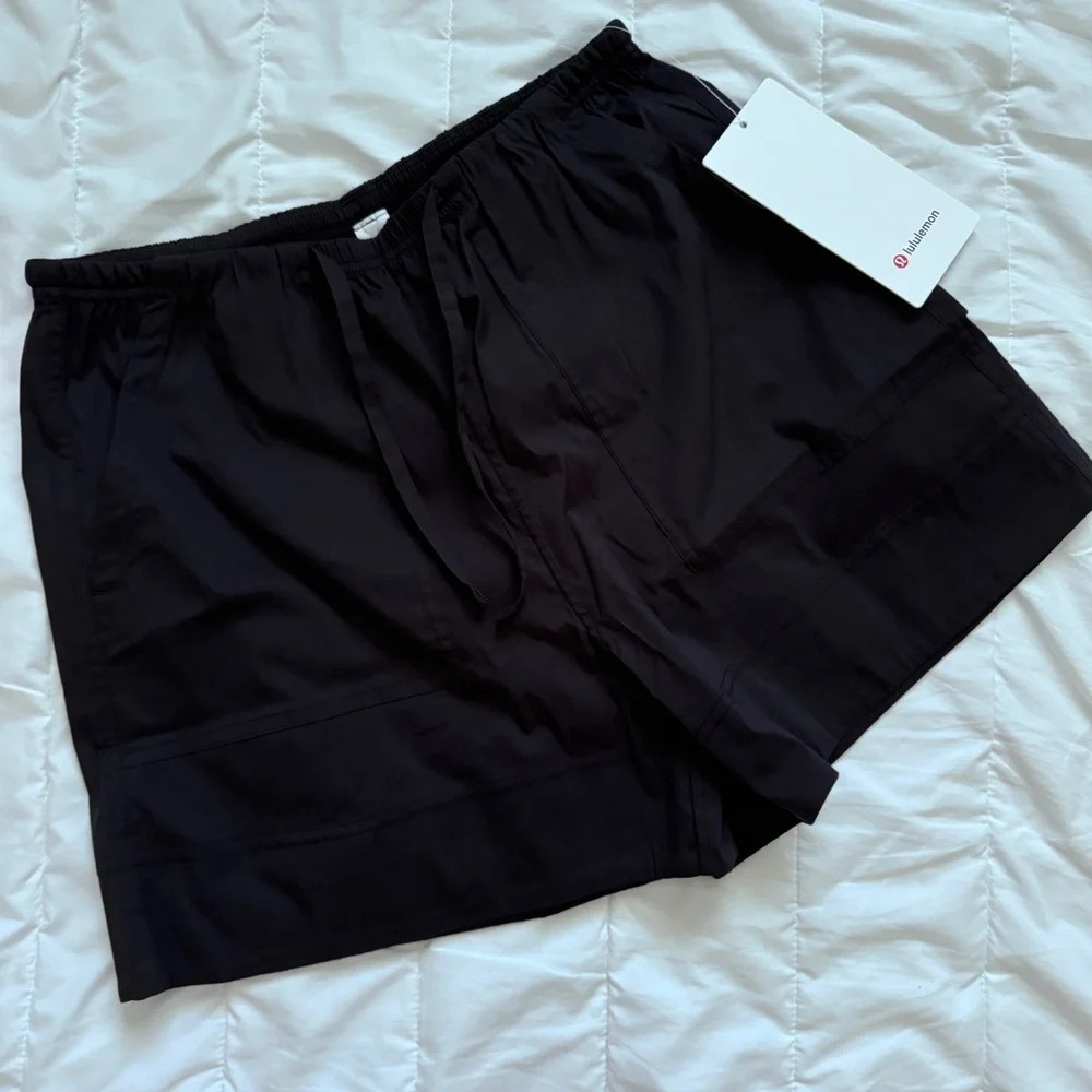 🆕🖤 Lululemon Cotton Blend Poplin High Rise Shorts - Black